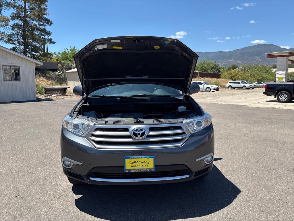 2011 Toyota Highlander - $19,995