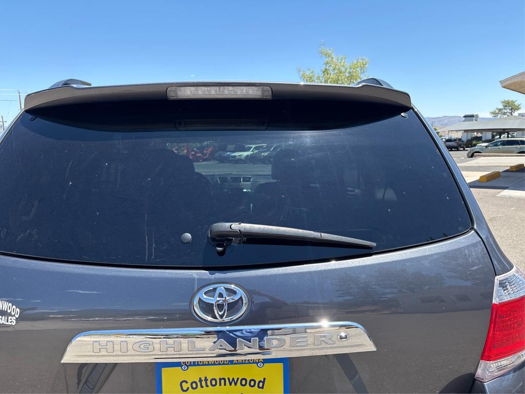 2011 Toyota Highlander - $19,995