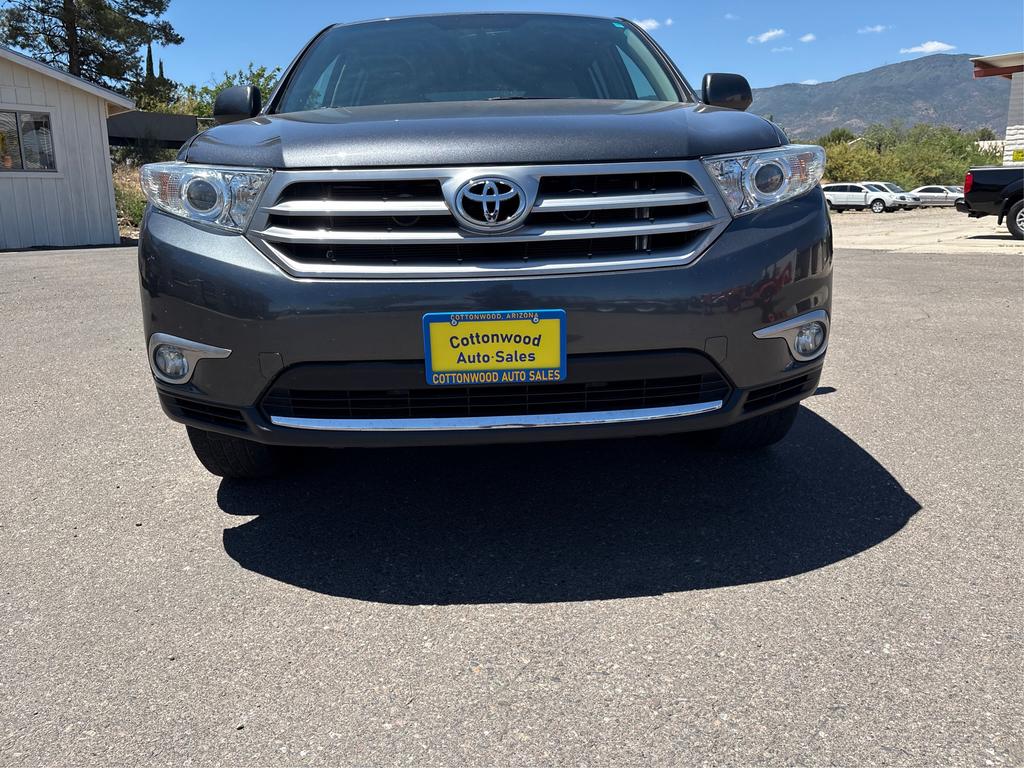 2011 Toyota Highlander - $19,995