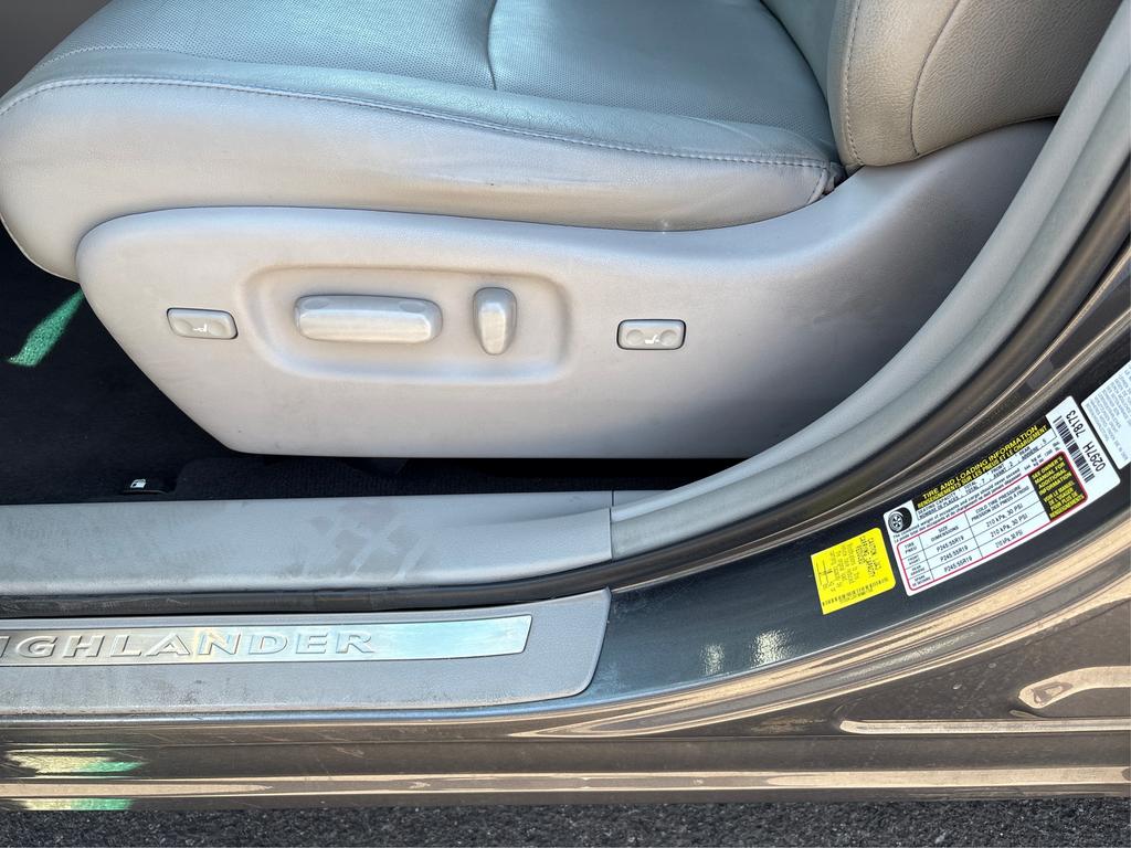 2011 Toyota Highlander - $19,995