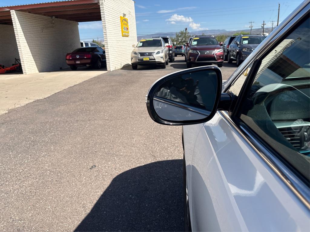2016 Kia Sorento - $12,995