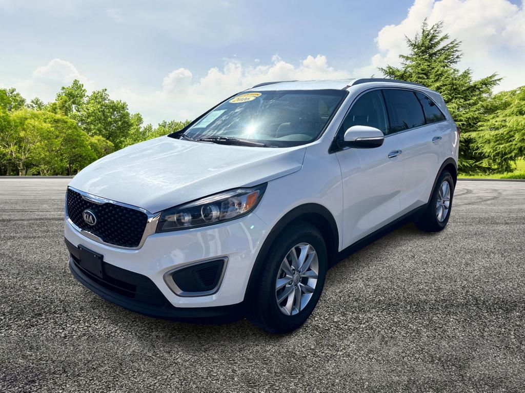 2016 Kia Sorento - $12,995