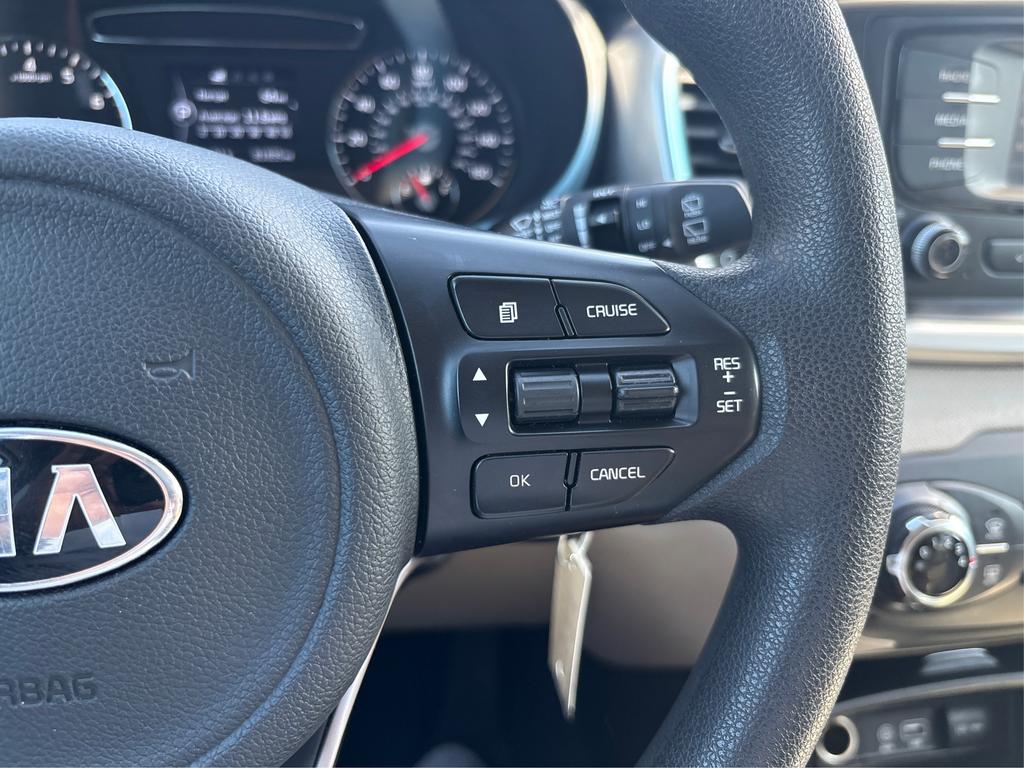 2016 Kia Sorento - $12,995