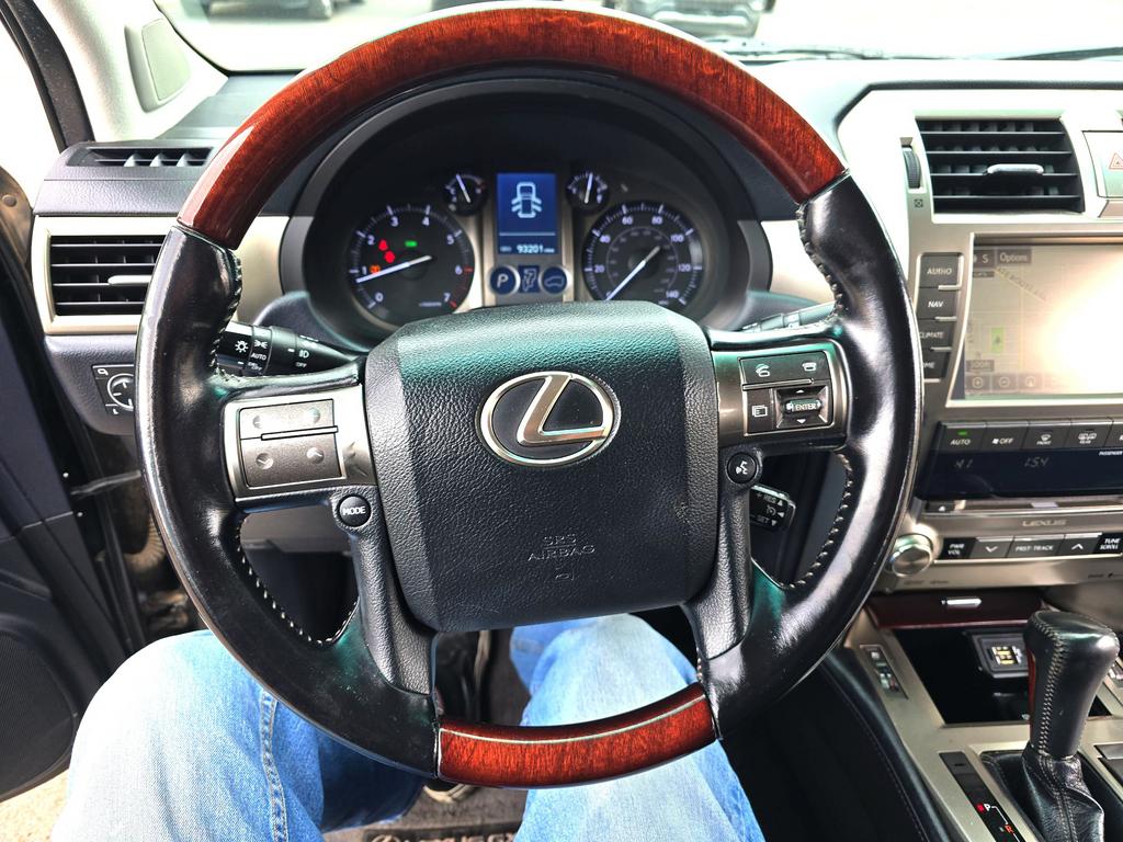2017 Lexus GX 460 photo