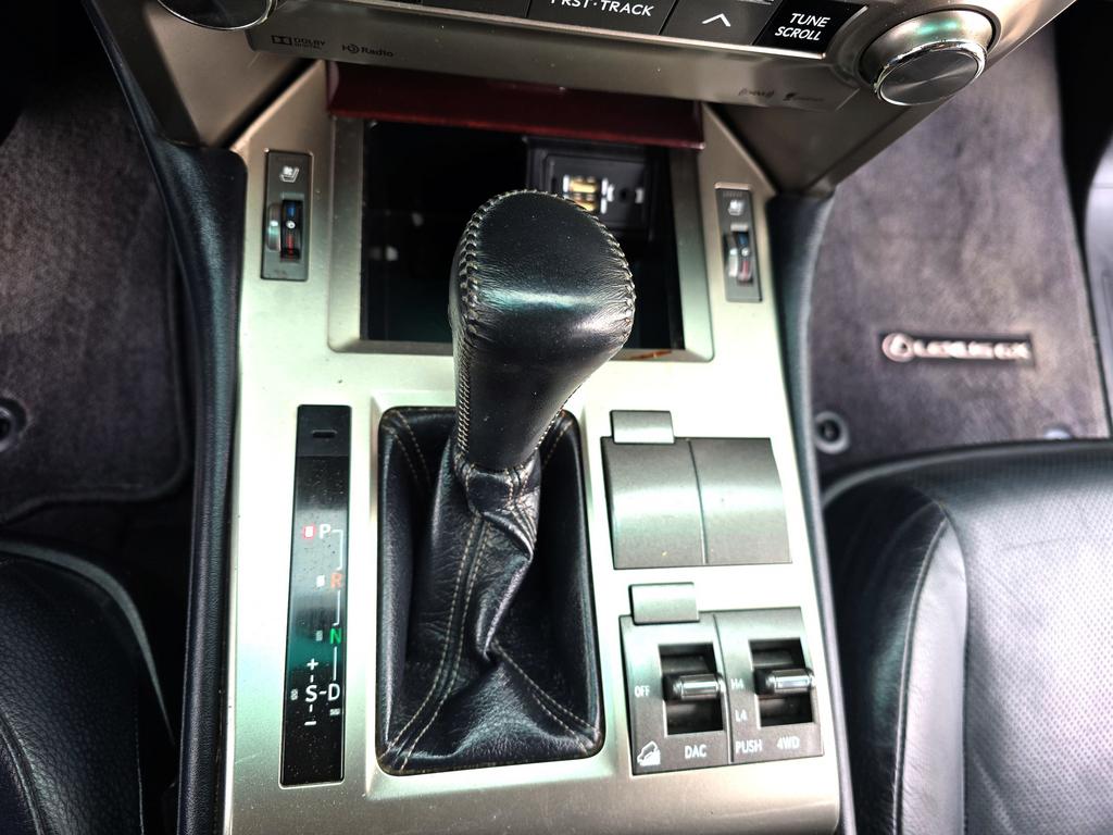 2017 Lexus GX 460 photo