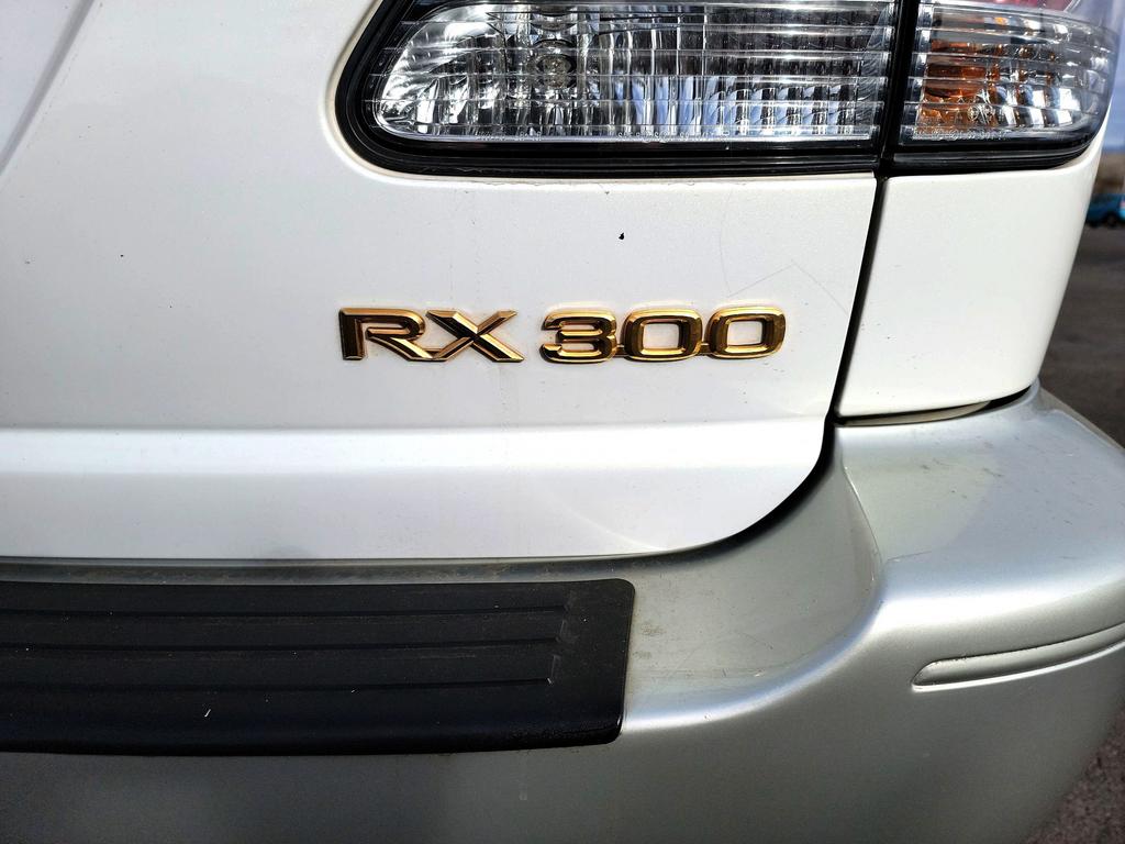 2001 Lexus RX 300 photo