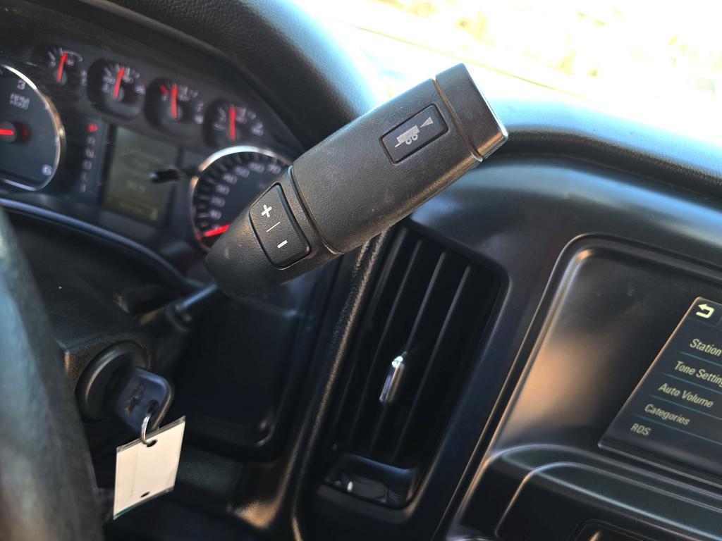 2017 Chevrolet Silverado 2500HD - $27,995