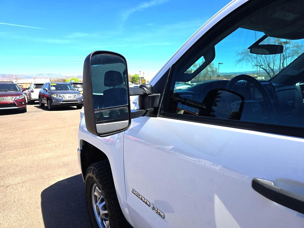 2017 Chevrolet Silverado 2500HD - $27,995