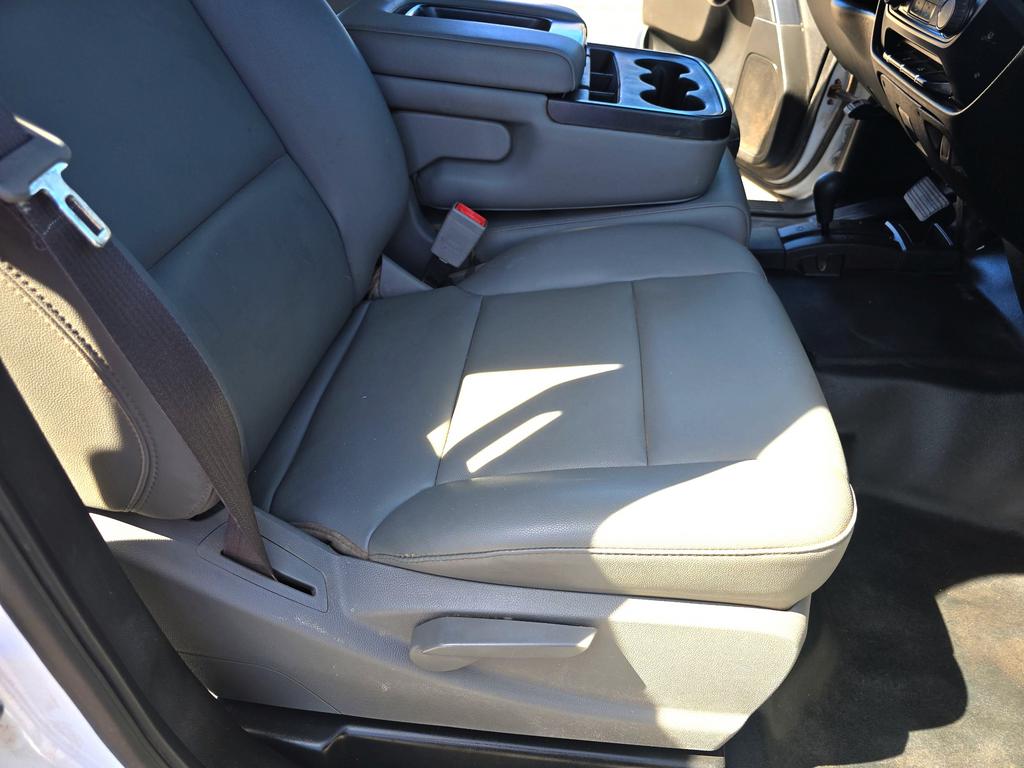 2017 Chevrolet Silverado 2500HD - $27,995