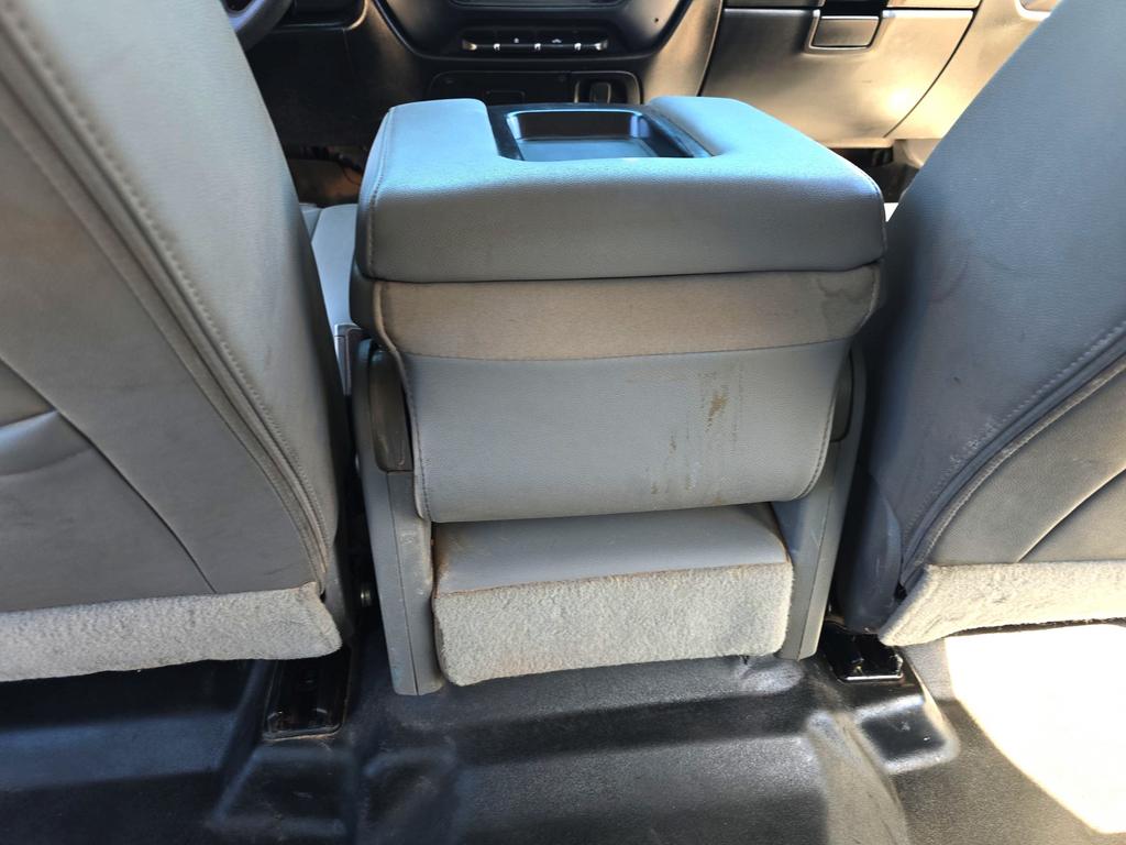 2017 Chevrolet Silverado 2500HD - $27,995