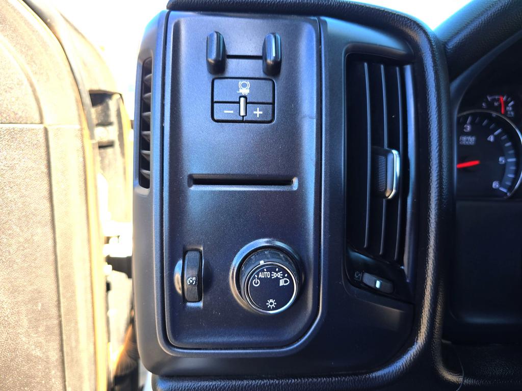2017 Chevrolet Silverado 2500HD - $27,995