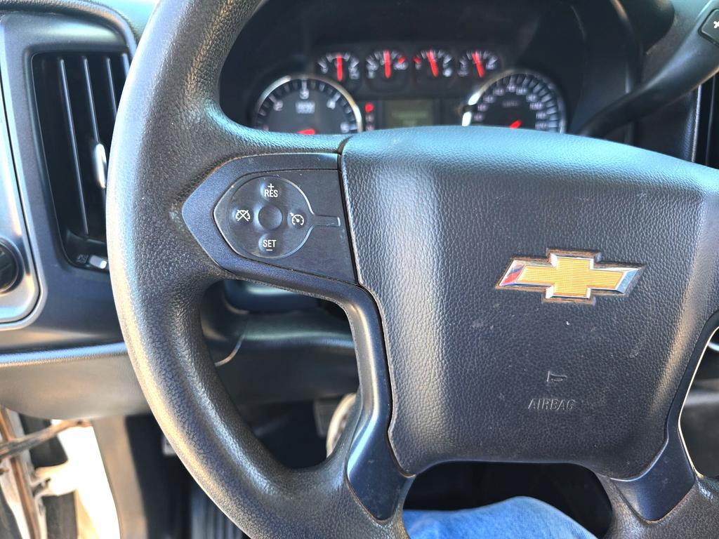 2017 Chevrolet Silverado 2500HD - $27,995