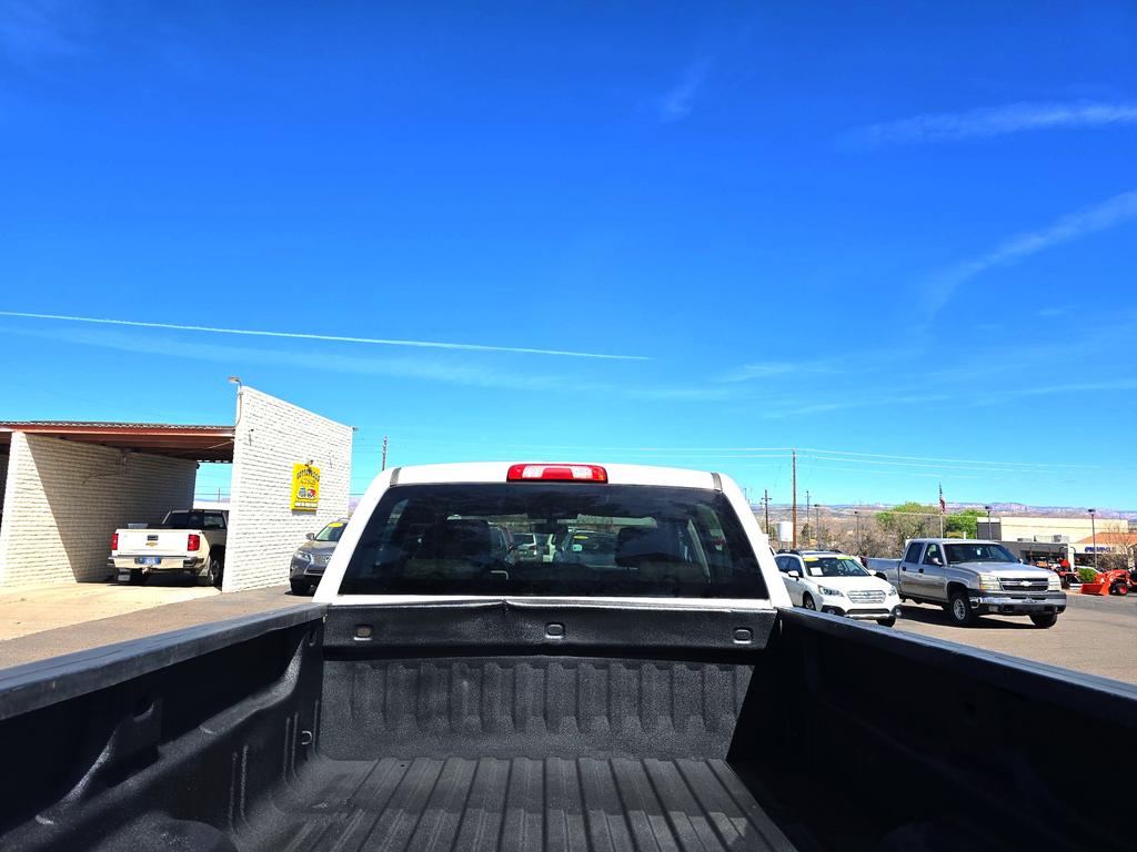 2017 Chevrolet Silverado 2500HD - $27,995