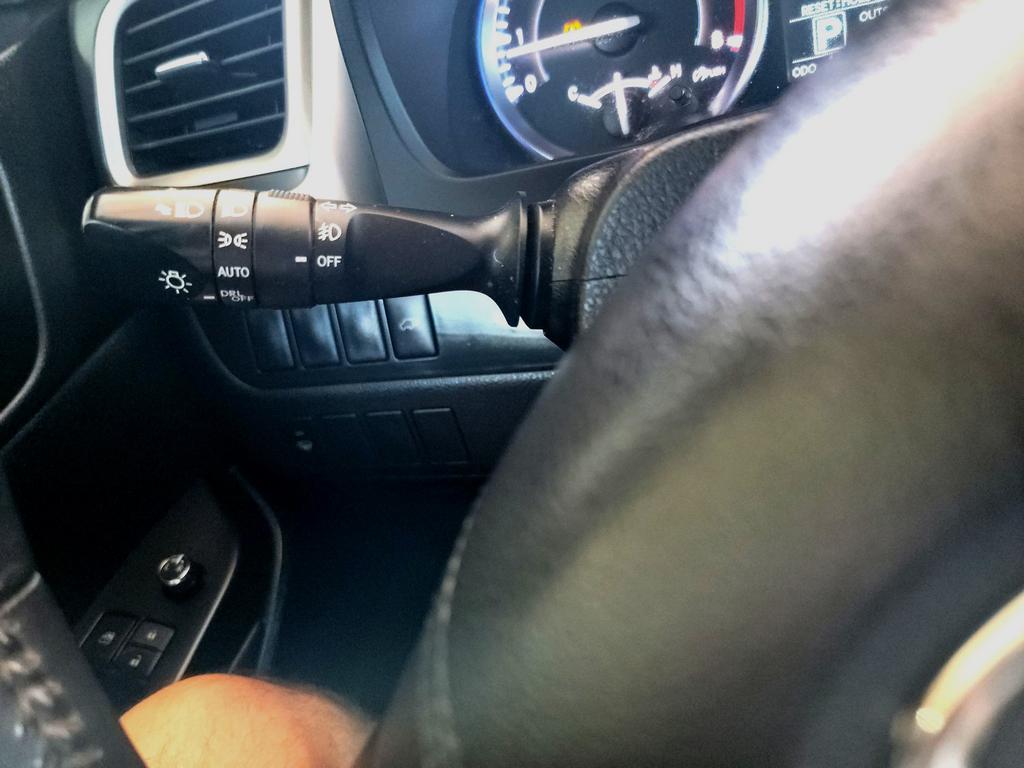 2015 Toyota Highlander LE photo