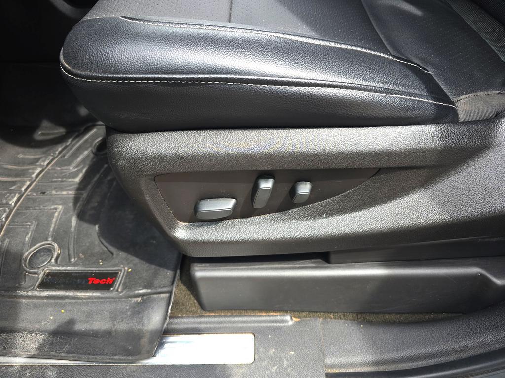 2018 Chevrolet Suburban - $27,995