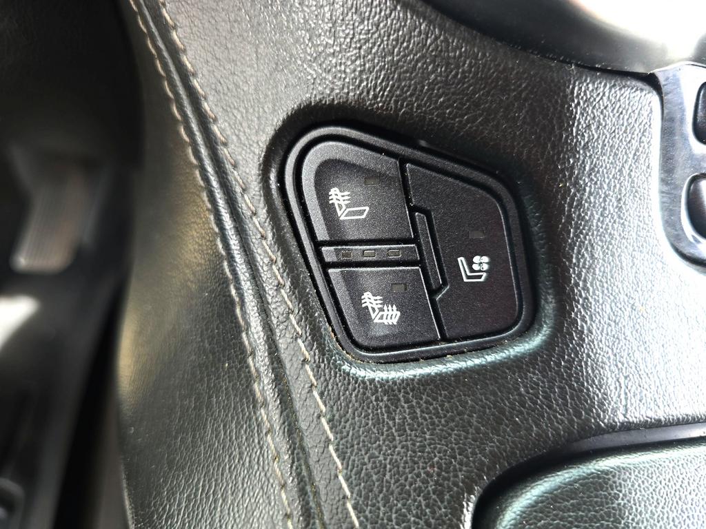 2018 Chevrolet Suburban - $27,995