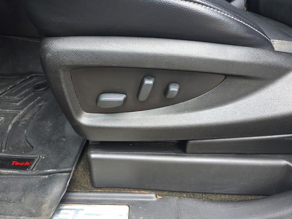 2018 Chevrolet Suburban - $27,995