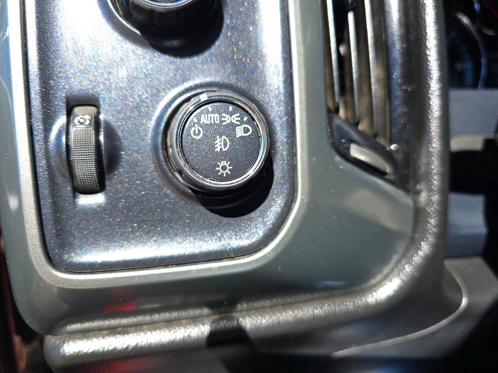 2018 Chevrolet Silverado 1500 - $24,995