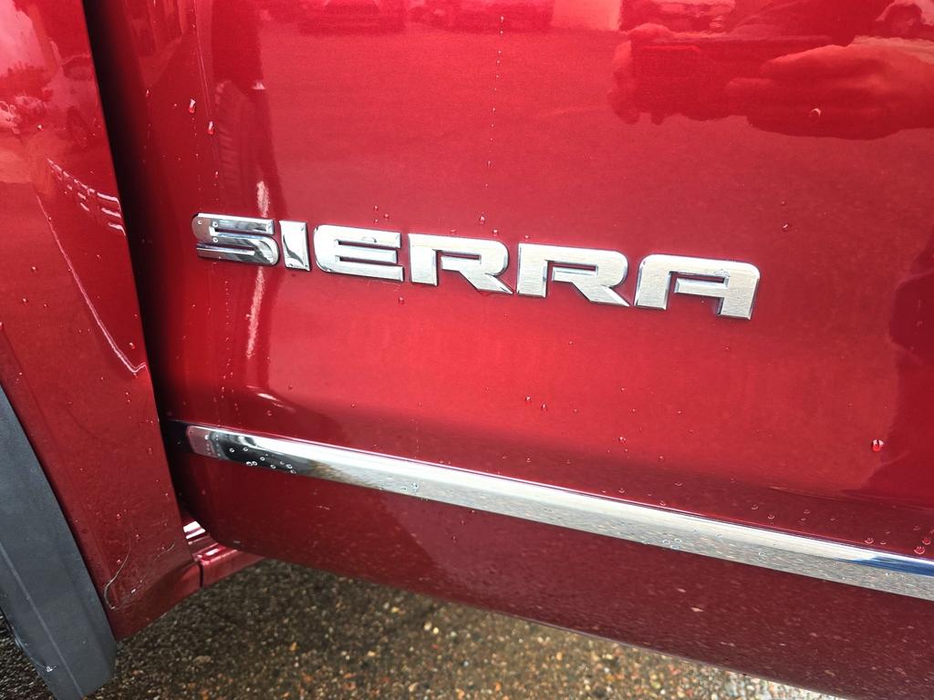 2015 GMC Sierra 1500 - $26,995