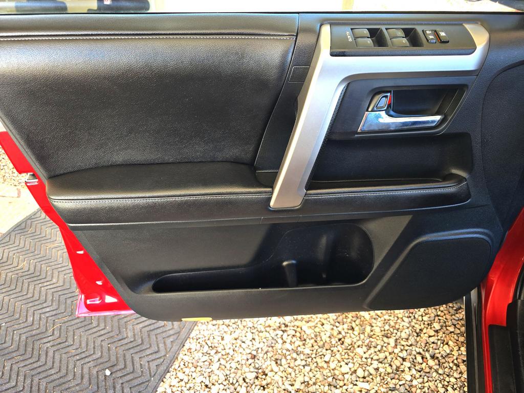 2015 Toyota 4Runner - $25,995