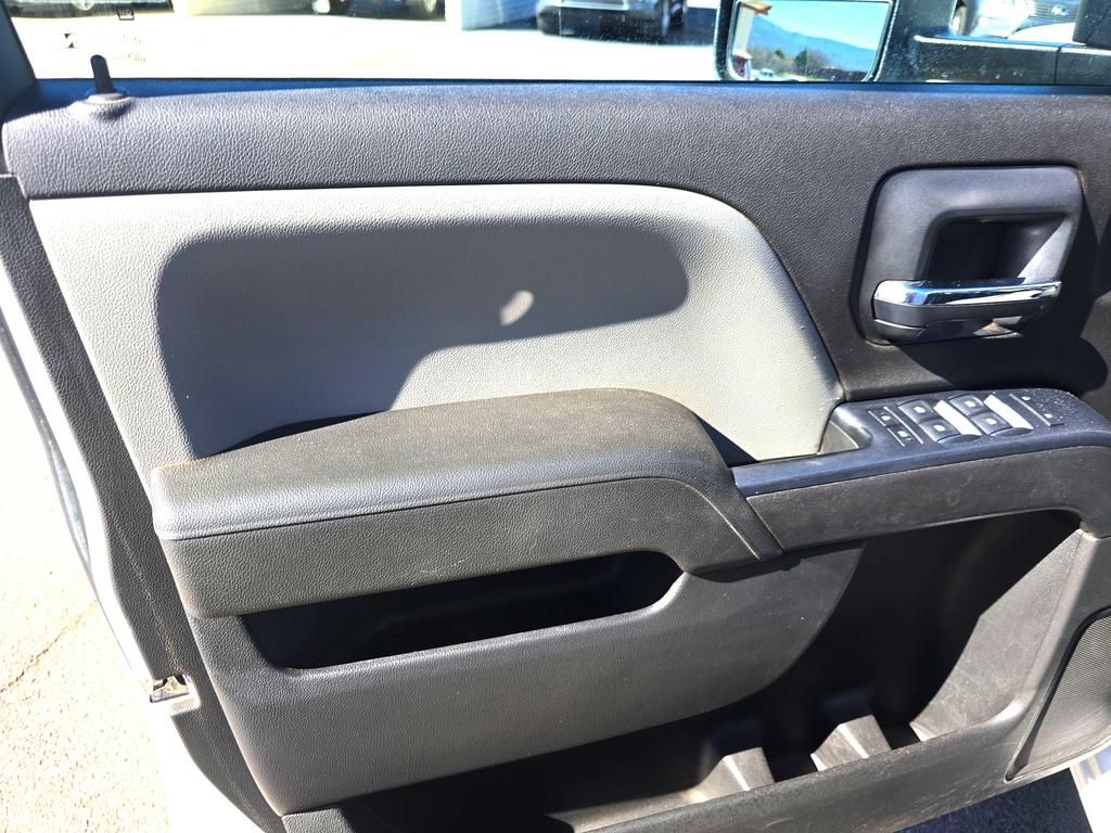 2016 Chevrolet Silverado - $22,995