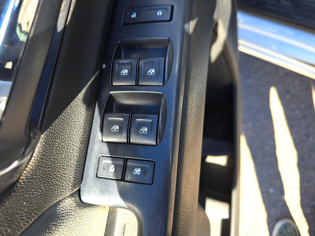 2016 Chevrolet Silverado - $22,995