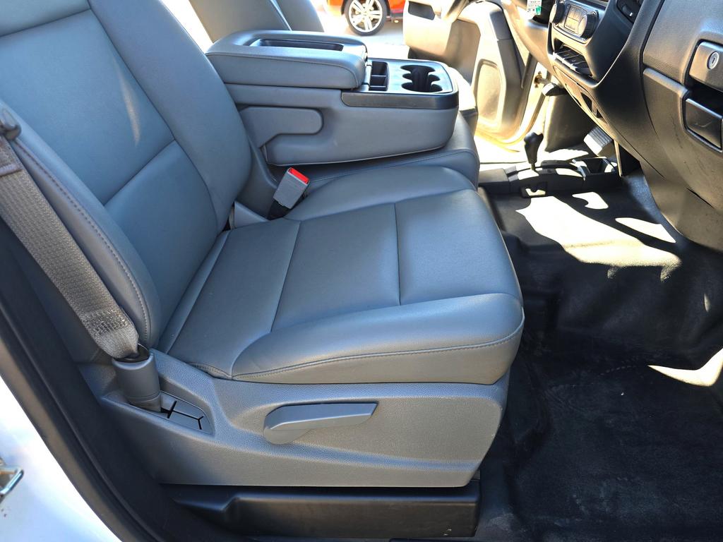 2016 Chevrolet Silverado - $22,995