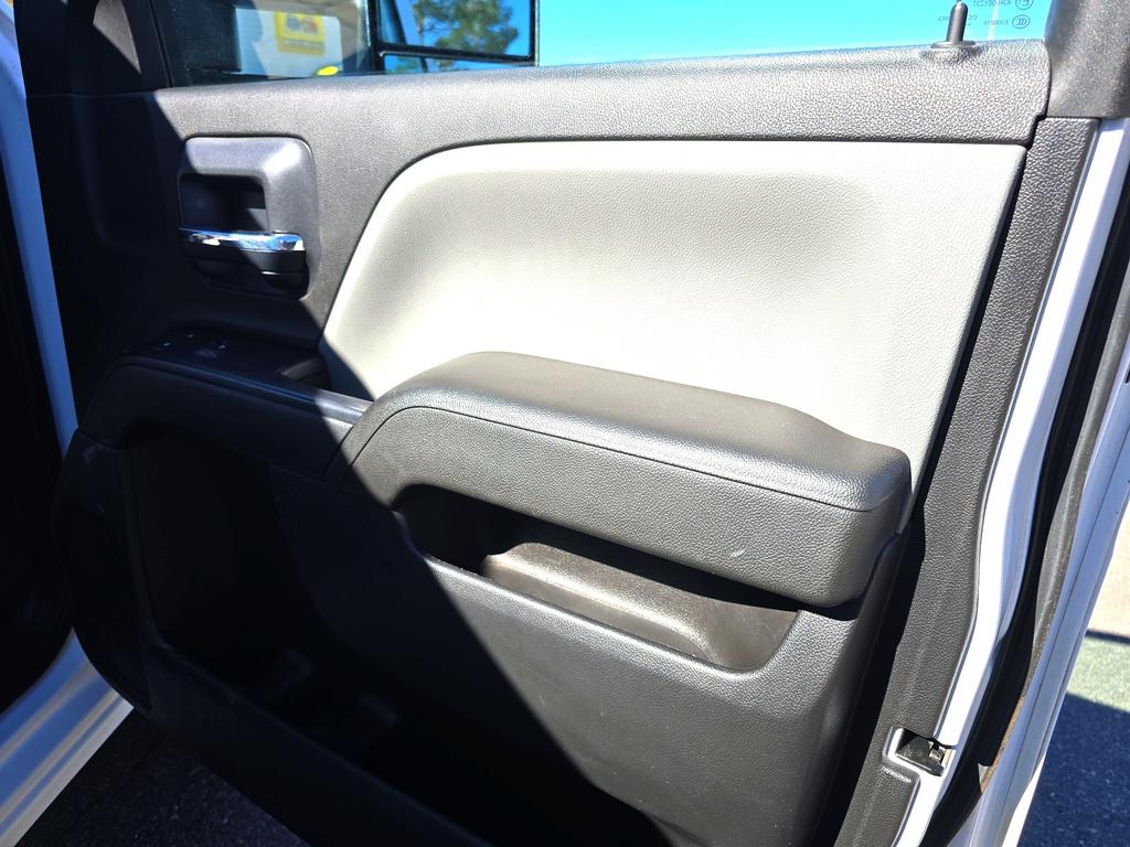 2016 Chevrolet Silverado - $22,995