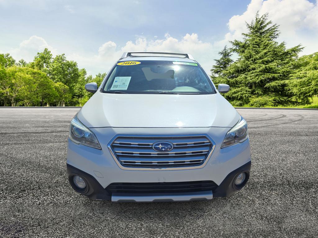 2016 Subaru Outback - $16,995