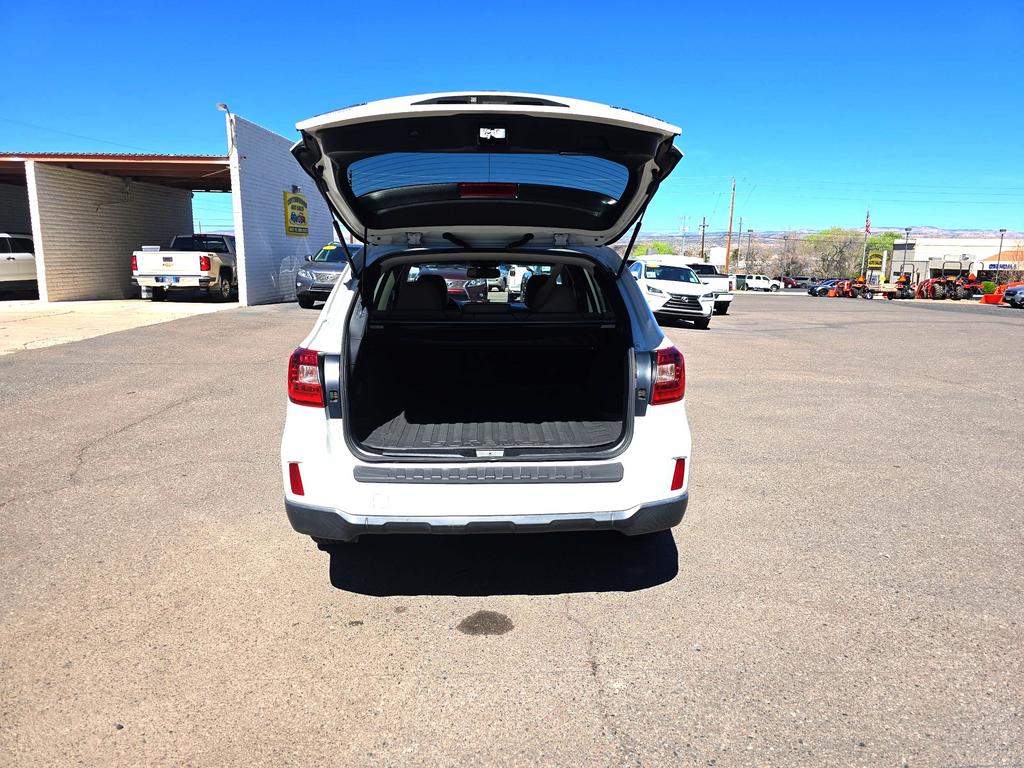 2016 Subaru Outback - $16,995