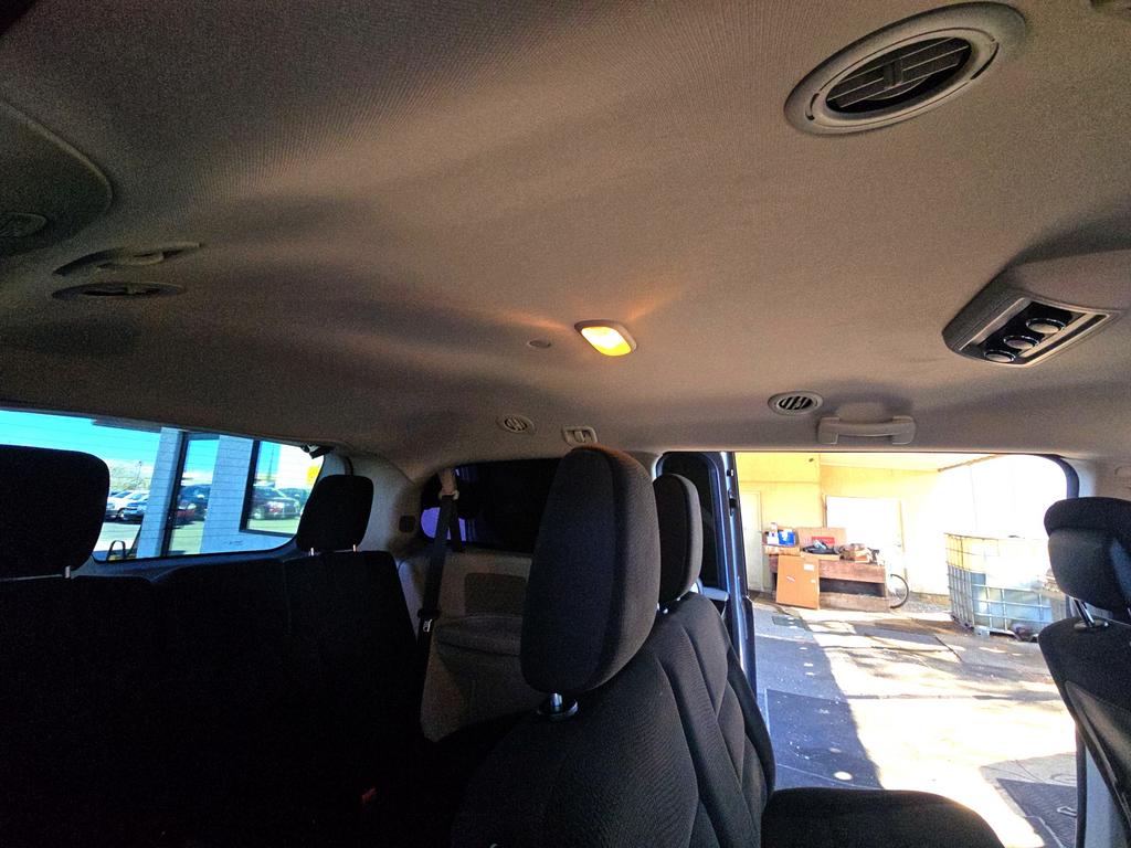 2018 Dodge Grand Caravan - $16,995