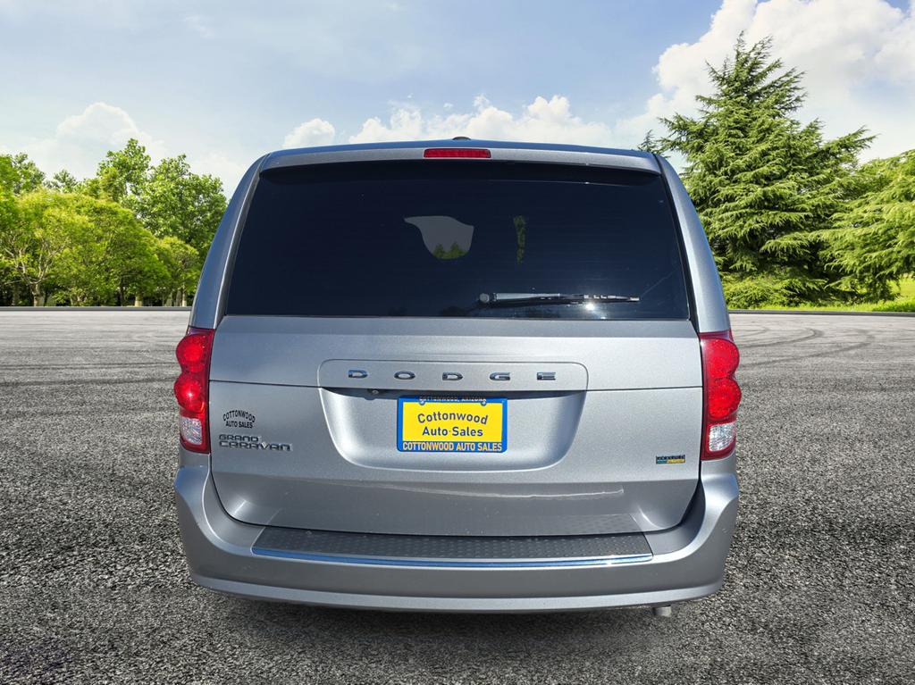 2018 Dodge Grand Caravan - $16,995