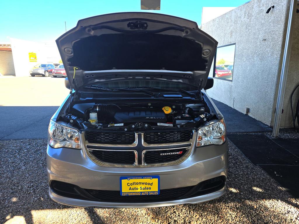 2018 Dodge Grand Caravan - $16,995