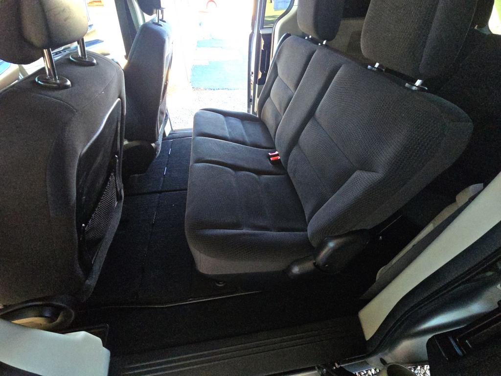 2018 Dodge Grand Caravan - $16,995