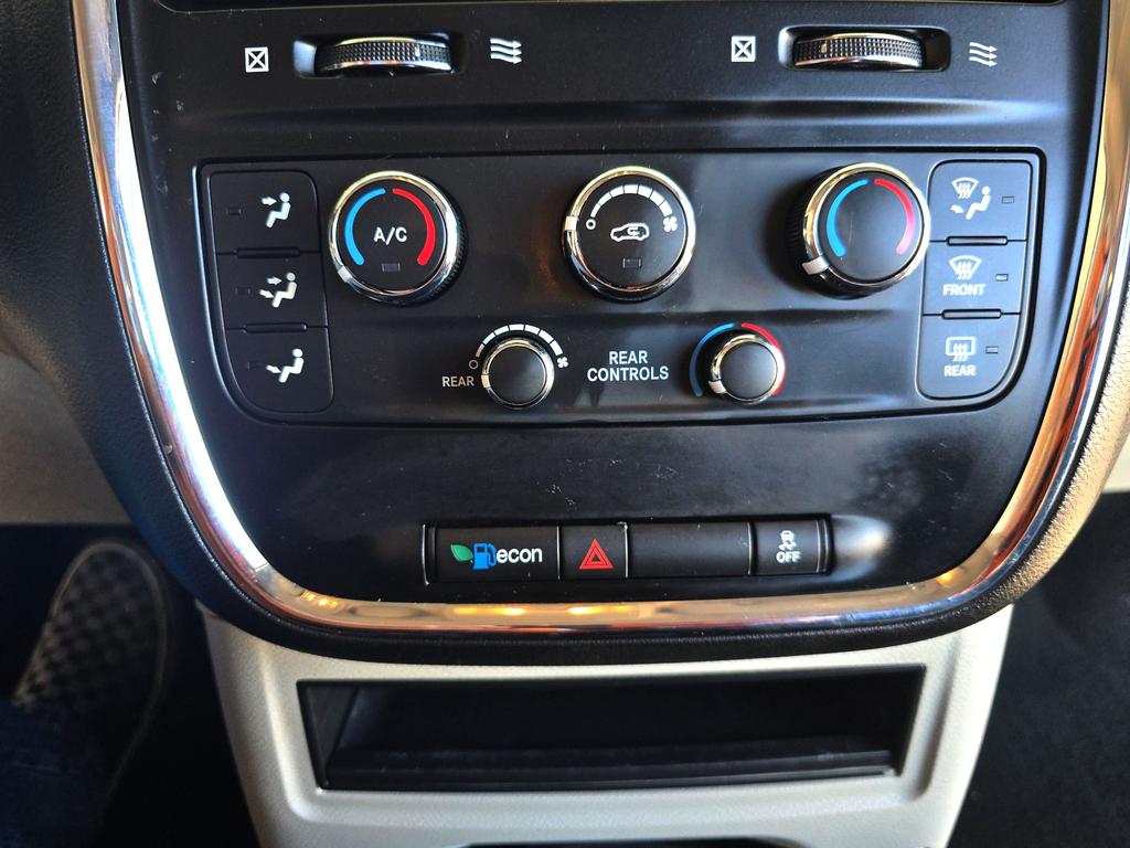 2018 Dodge Grand Caravan - $16,995
