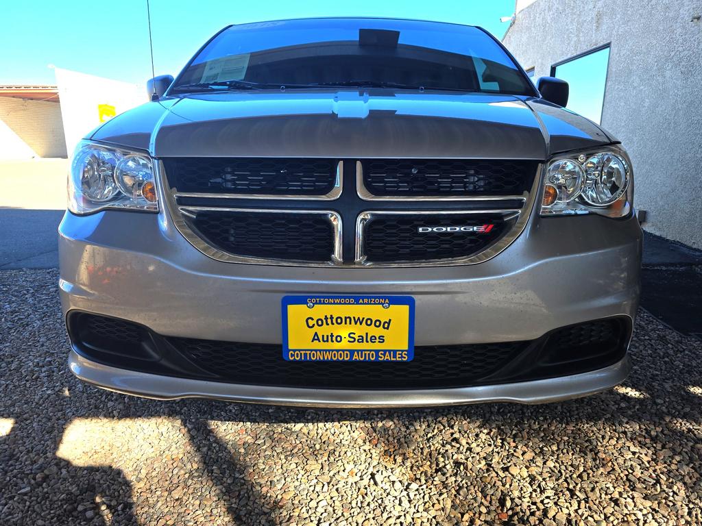 2018 Dodge Grand Caravan - $16,995