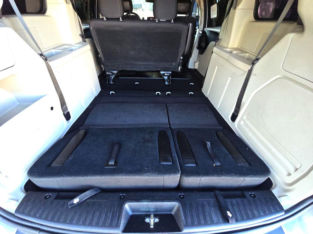 2018 Dodge Grand Caravan - $16,995