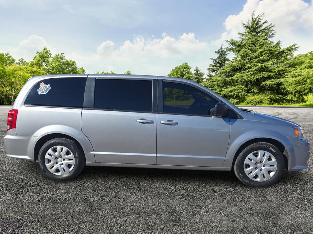 2018 Dodge Grand Caravan - $16,995