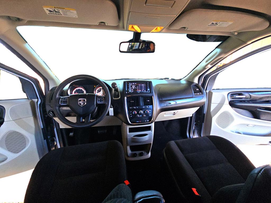 2018 Dodge Grand Caravan - $16,995