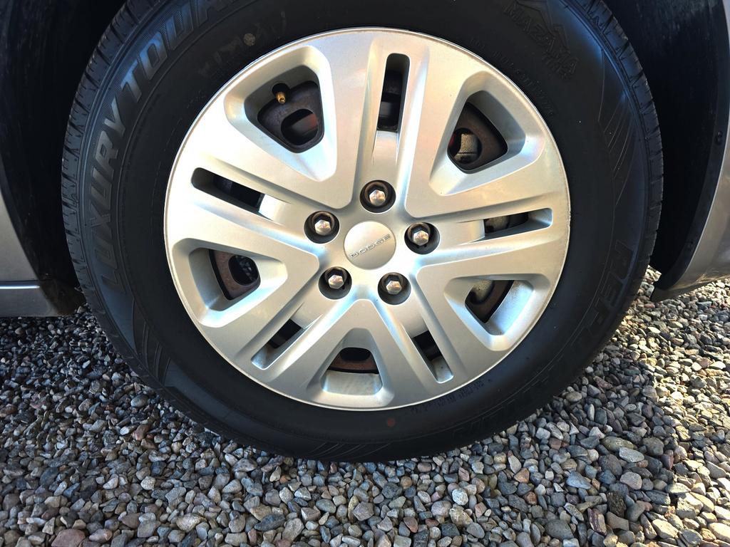 2018 Dodge Grand Caravan - $16,995