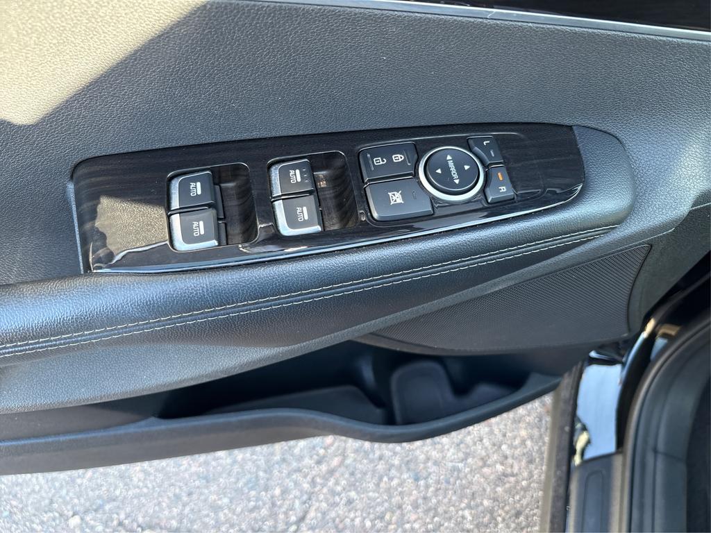 2019 Kia Sorento - $17,995