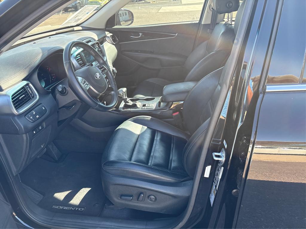 2019 Kia Sorento - $17,995