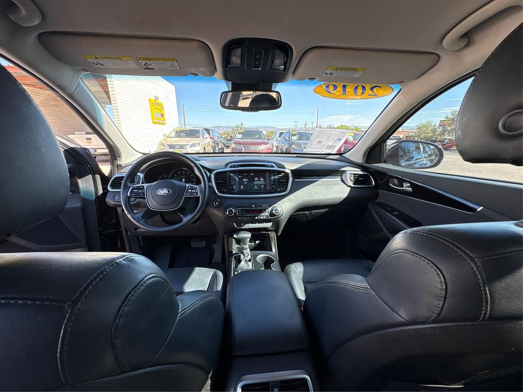 2019 Kia Sorento - $17,995