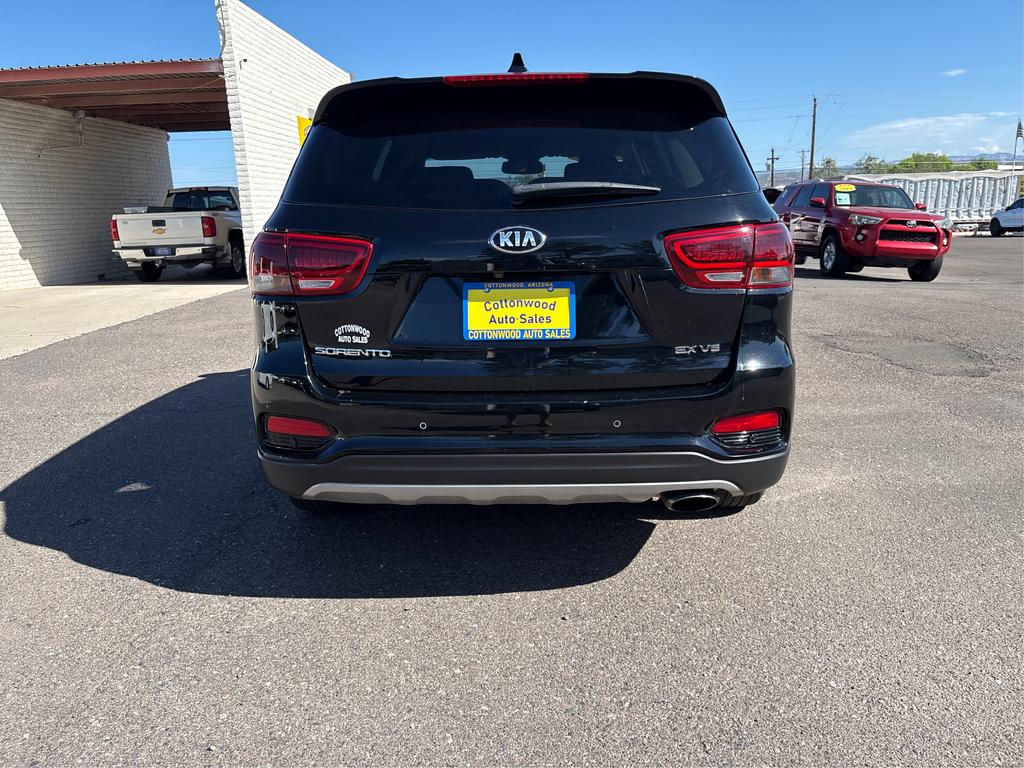 2019 Kia Sorento - $17,995
