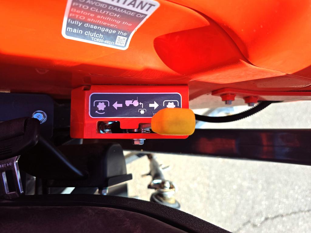 2019 Kubota  L3901hst - $25,995