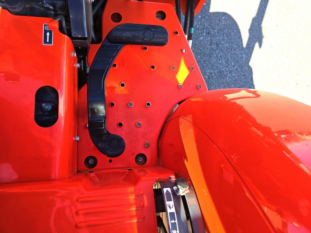 2019 Kubota  L3901hst - $25,995