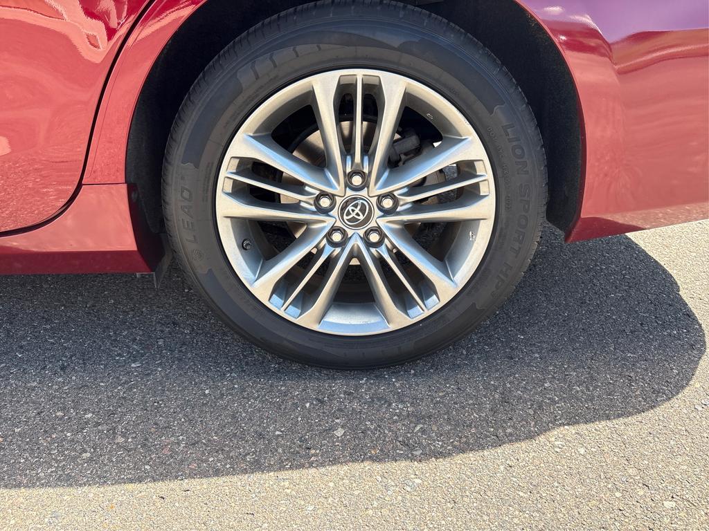 2017 Toyota Camry - $19,995