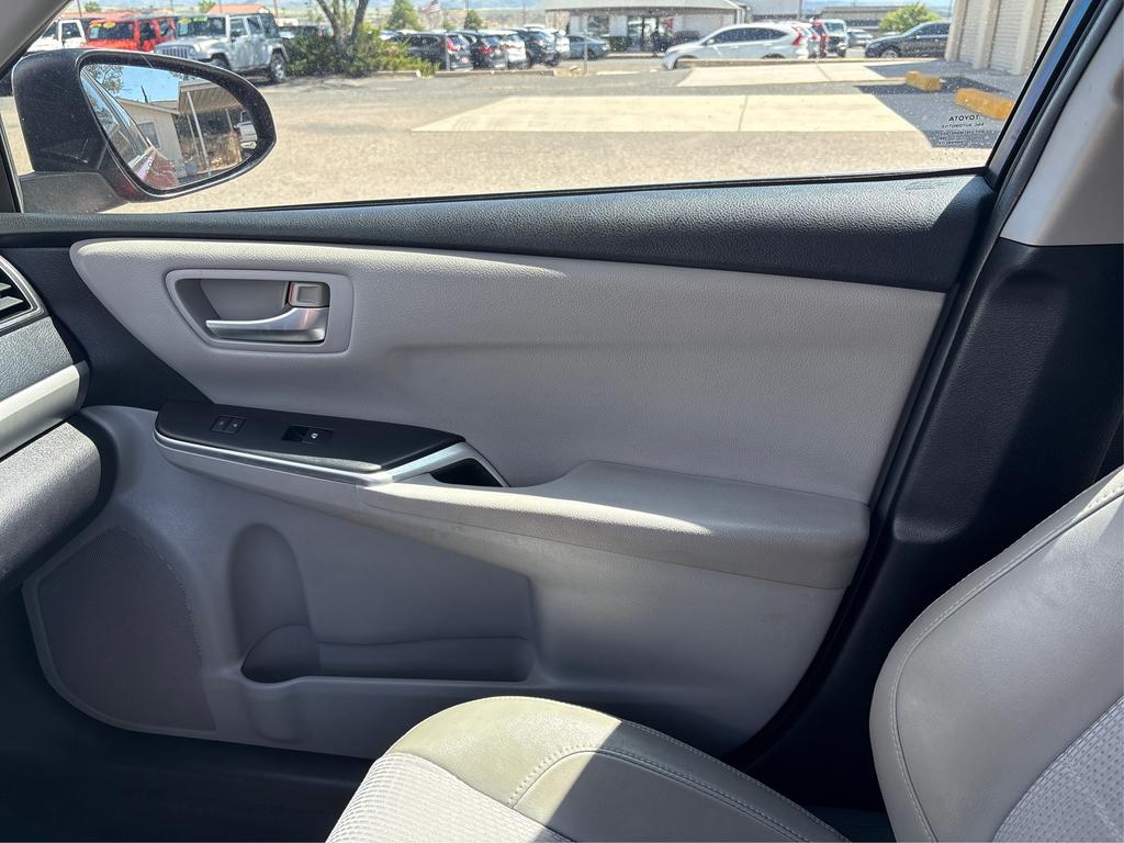 2017 Toyota Camry - $19,995