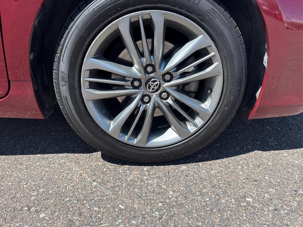2017 Toyota Camry - $19,995