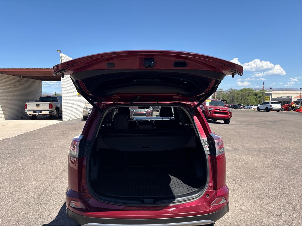 2018 Toyota RAV4 - $22,995